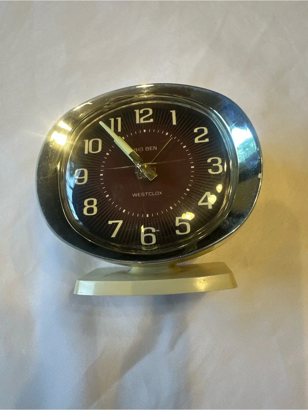 Big Ben  Westclox Vintage-Style Brown and Silver Table Clock **DOES NOT WORK **